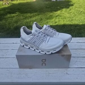 ON Running White Sneakers (Women) Size 8.5